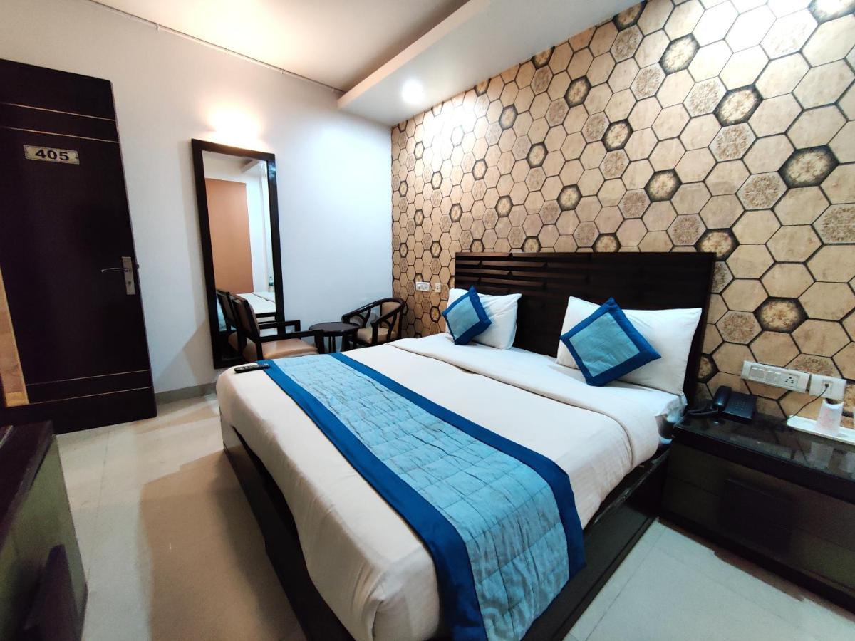 Stay At Hotel Pride, Delhi, Near Karol Bagh Metro Делі Екстер'єр фото