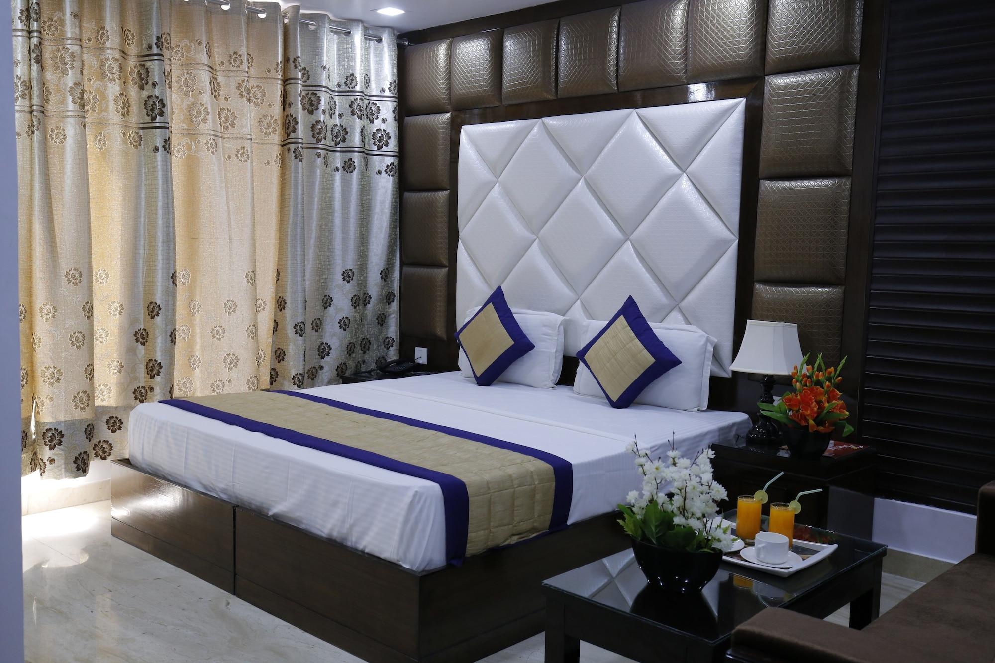 Stay At Hotel Pride, Delhi, Near Karol Bagh Metro Делі Екстер'єр фото
