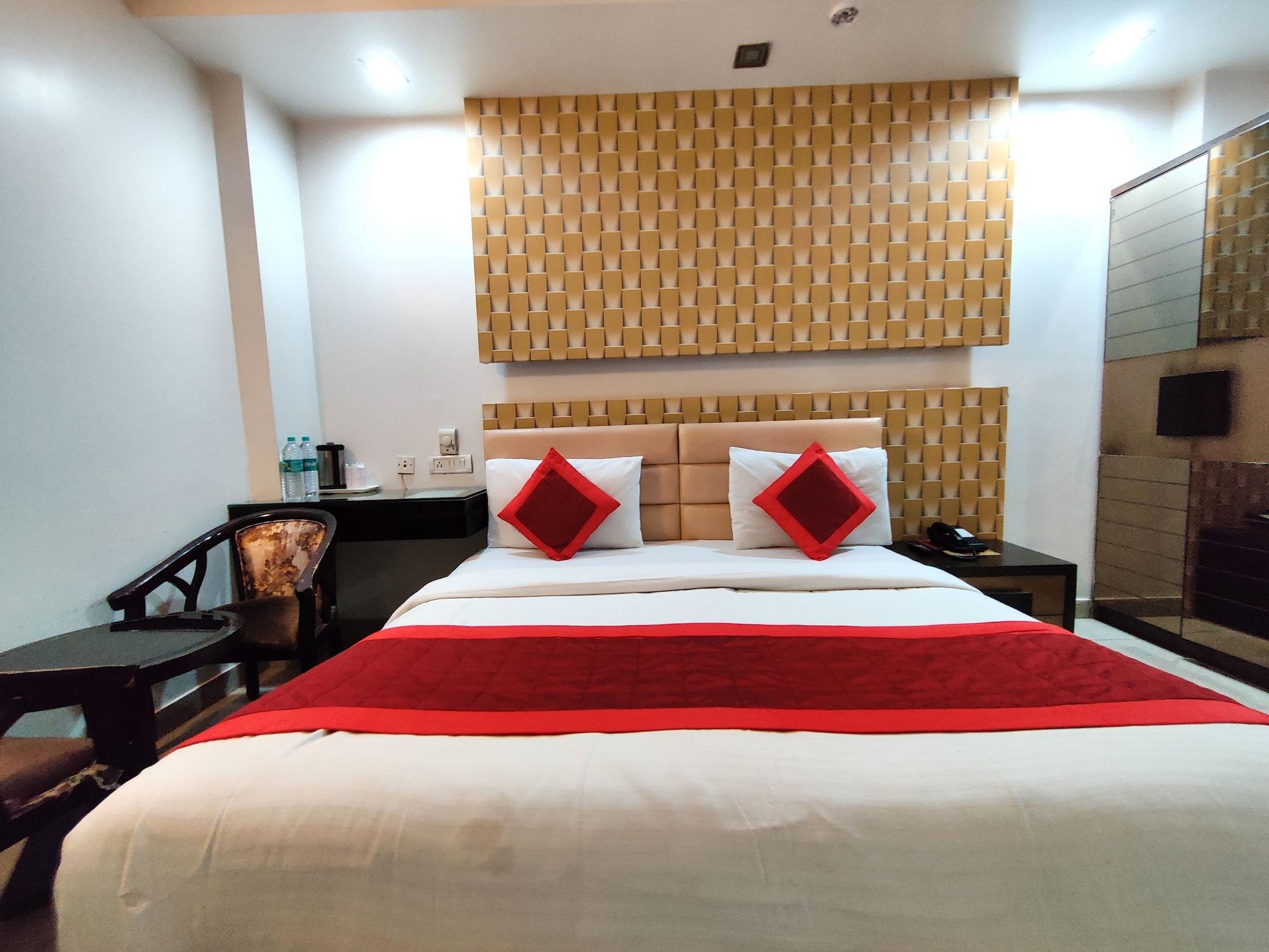 Stay At Hotel Pride, Delhi, Near Karol Bagh Metro Делі Екстер'єр фото