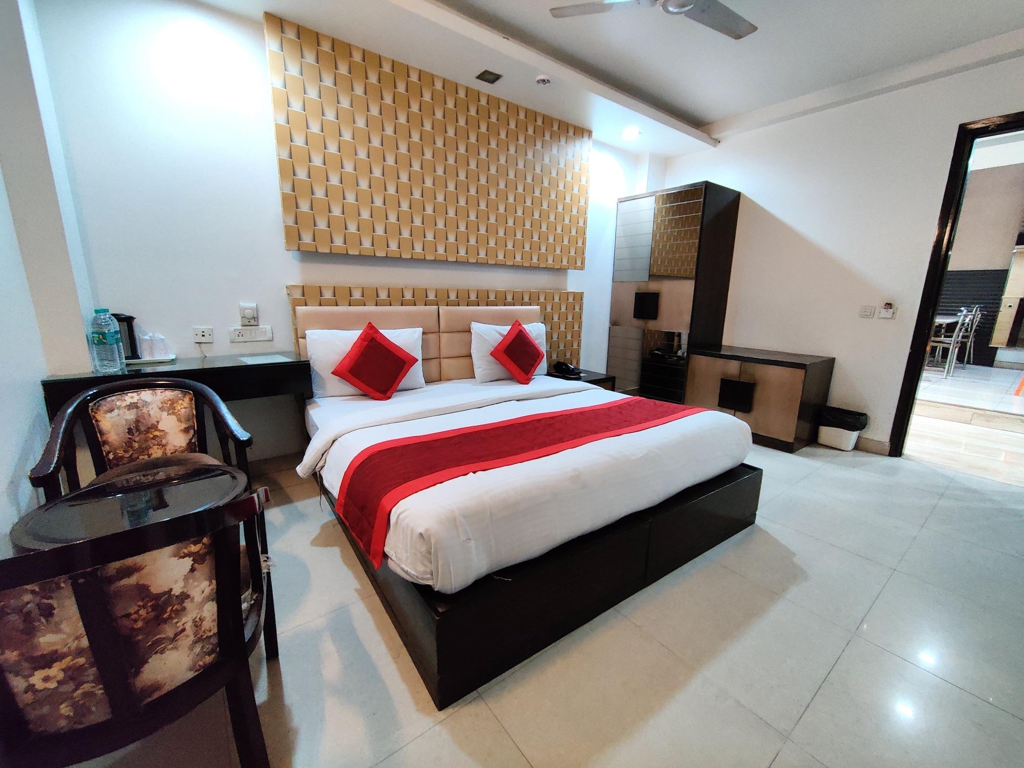 Stay At Hotel Pride, Delhi, Near Karol Bagh Metro Делі Екстер'єр фото