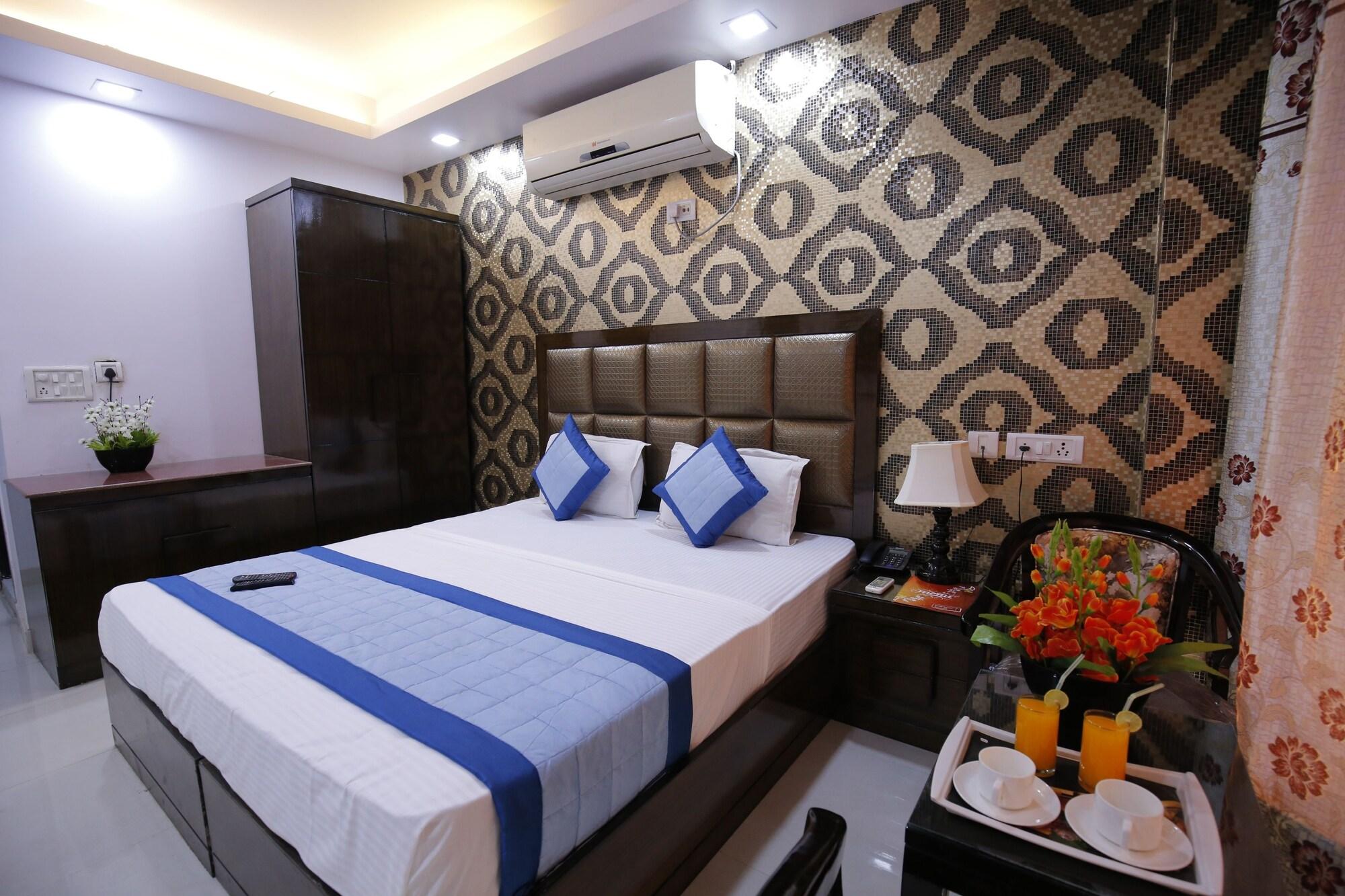 Hotel Delhi Pride, Karol Bagh Екстер'єр фото